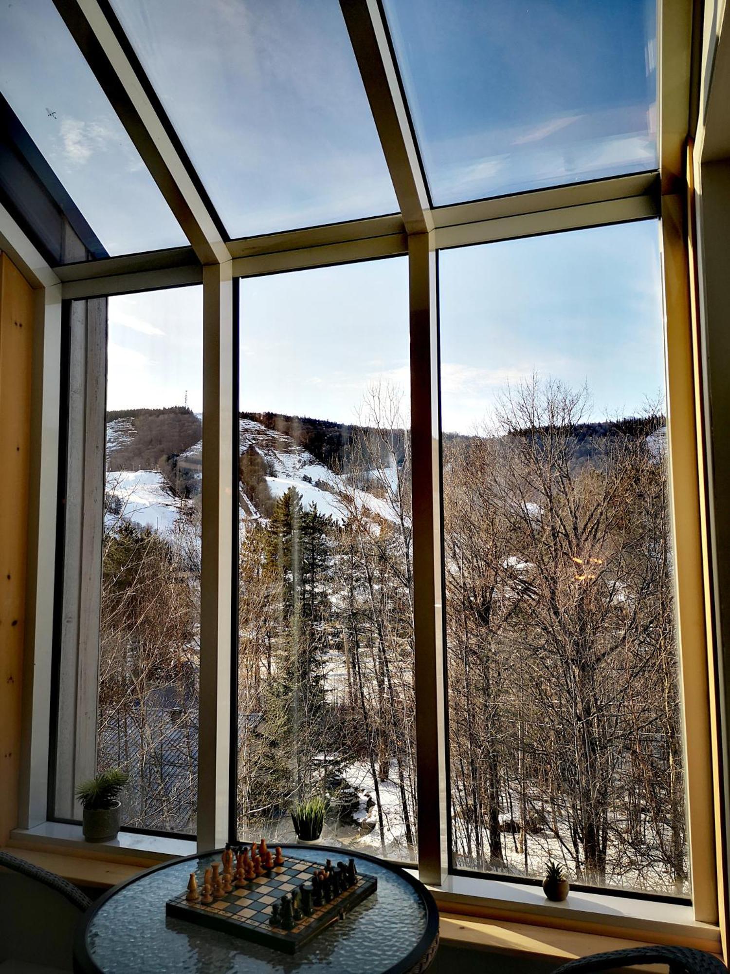 Condo Sur 2 Niveaux Avec Magnifique Vue Sur La Montagne Stoneham Eksteriør billede