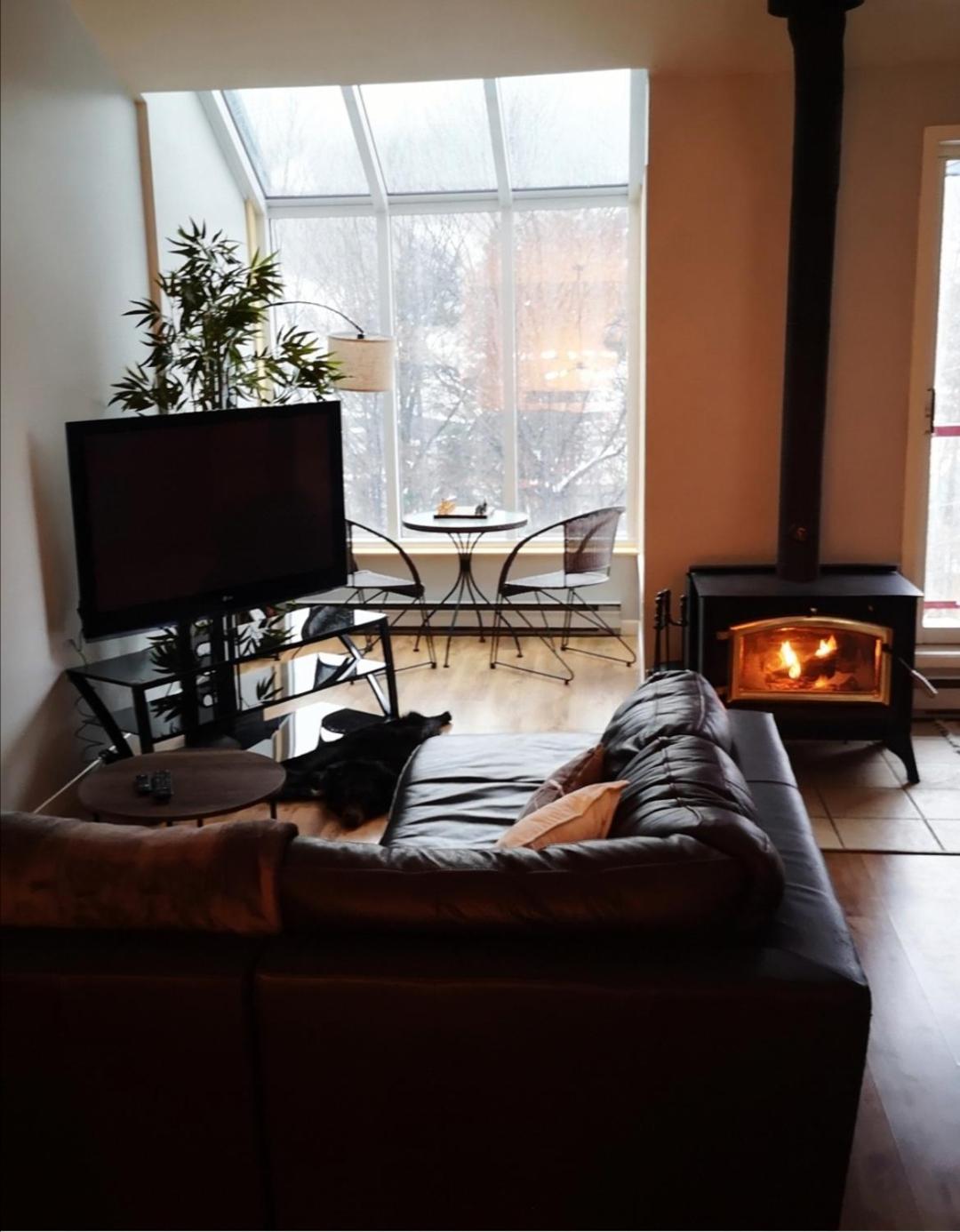 Condo Sur 2 Niveaux Avec Magnifique Vue Sur La Montagne Stoneham Eksteriør billede
